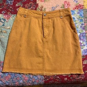 Yellow mini skirt